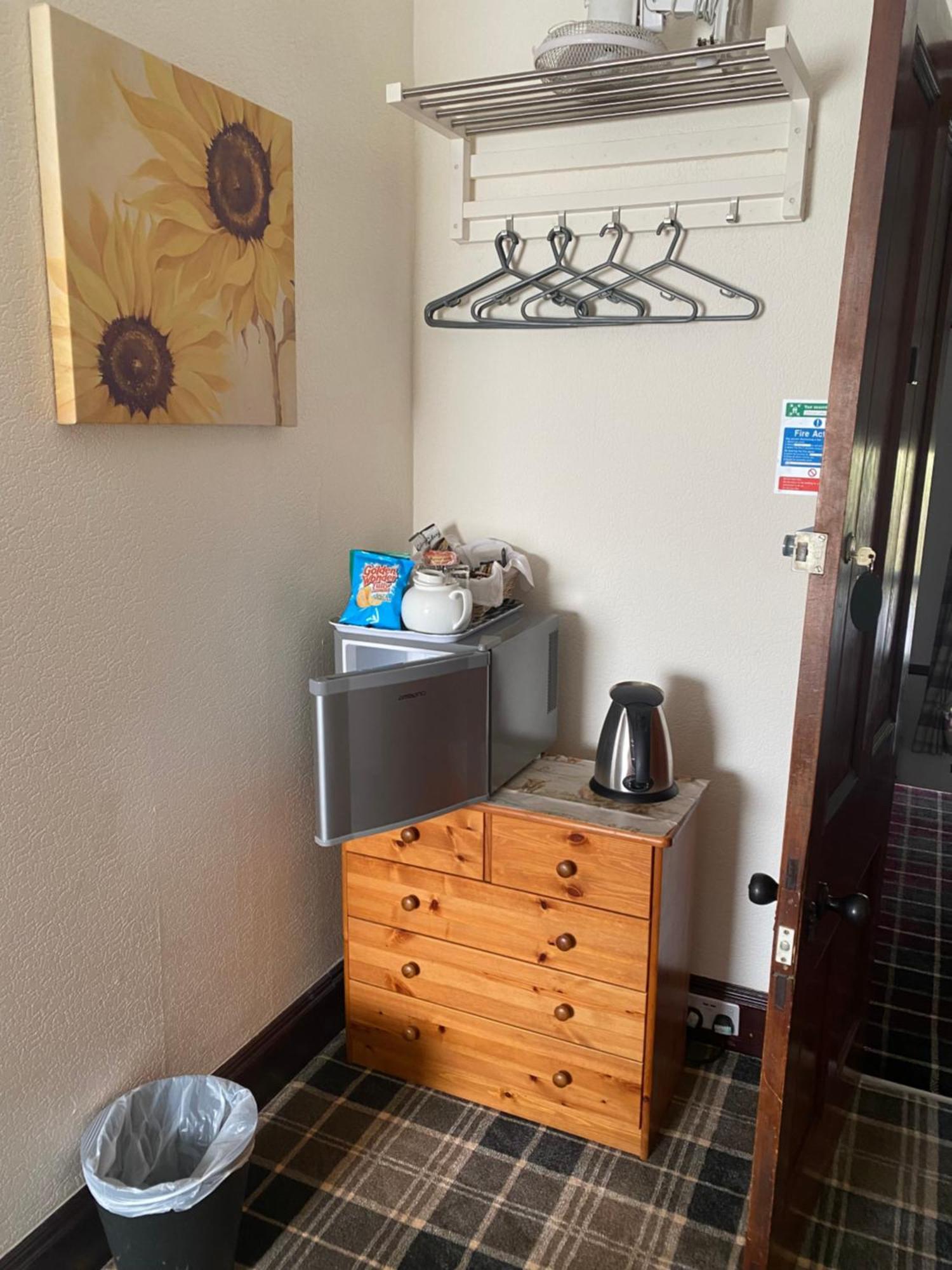 דינגוול Cromarty View Guest House Accommodations & B&B מראה חיצוני תמונה
