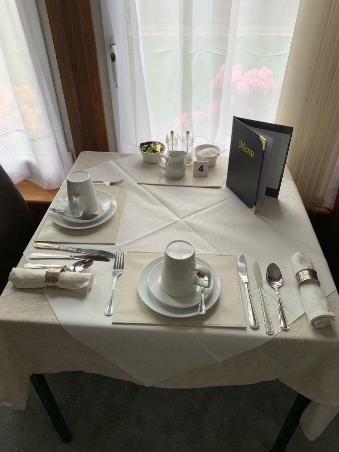 דינגוול Cromarty View Guest House Accommodations & B&B מראה חיצוני תמונה